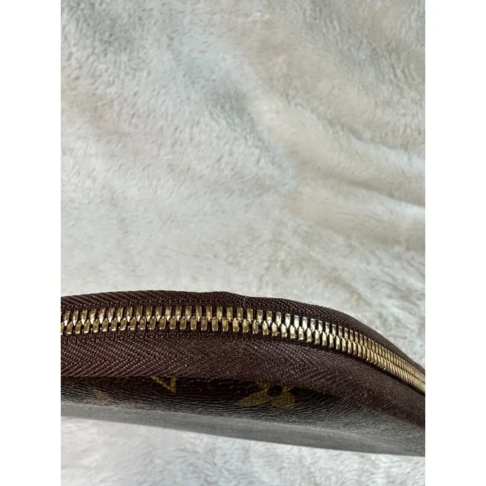 LOUIS VUITTON Monogram 15